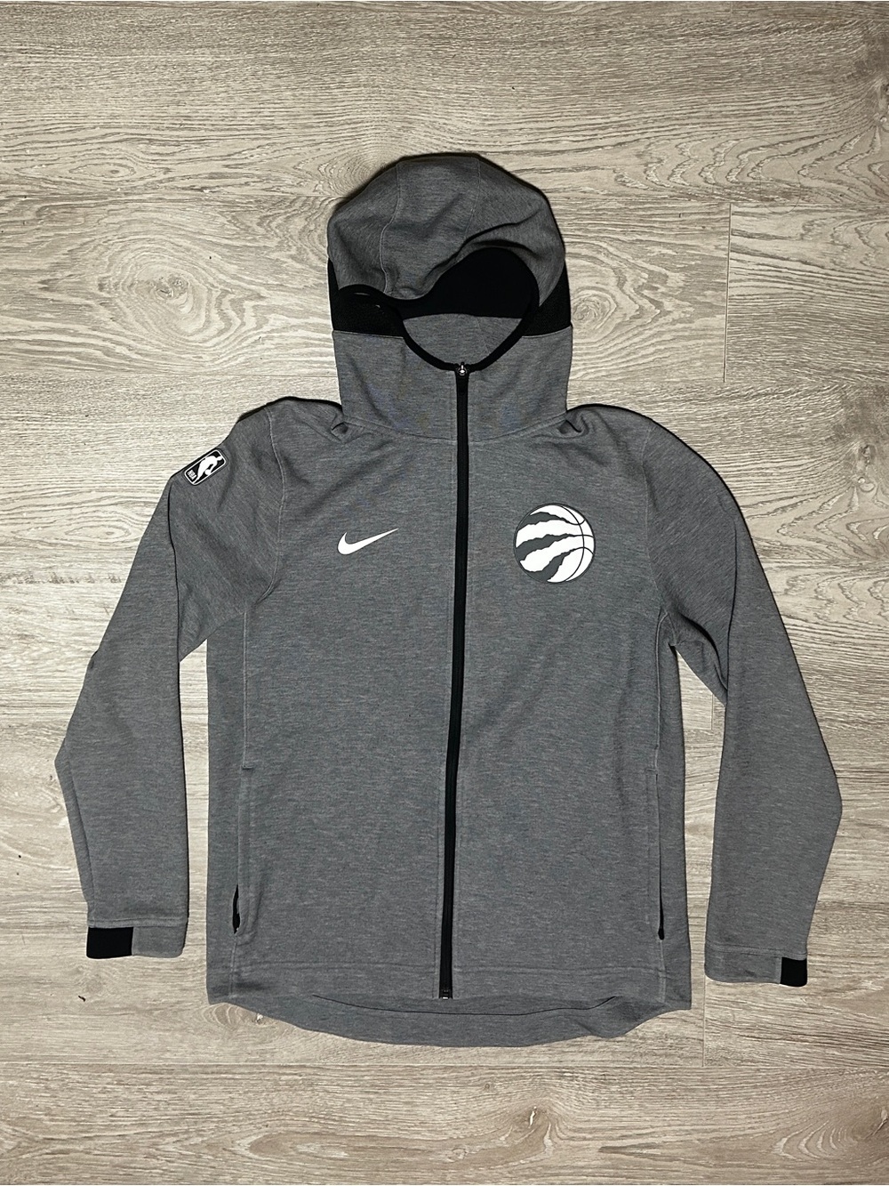 Nike Raptors Dri-Fir Men’s Gray Hooded Zip Jacket with Team Logo